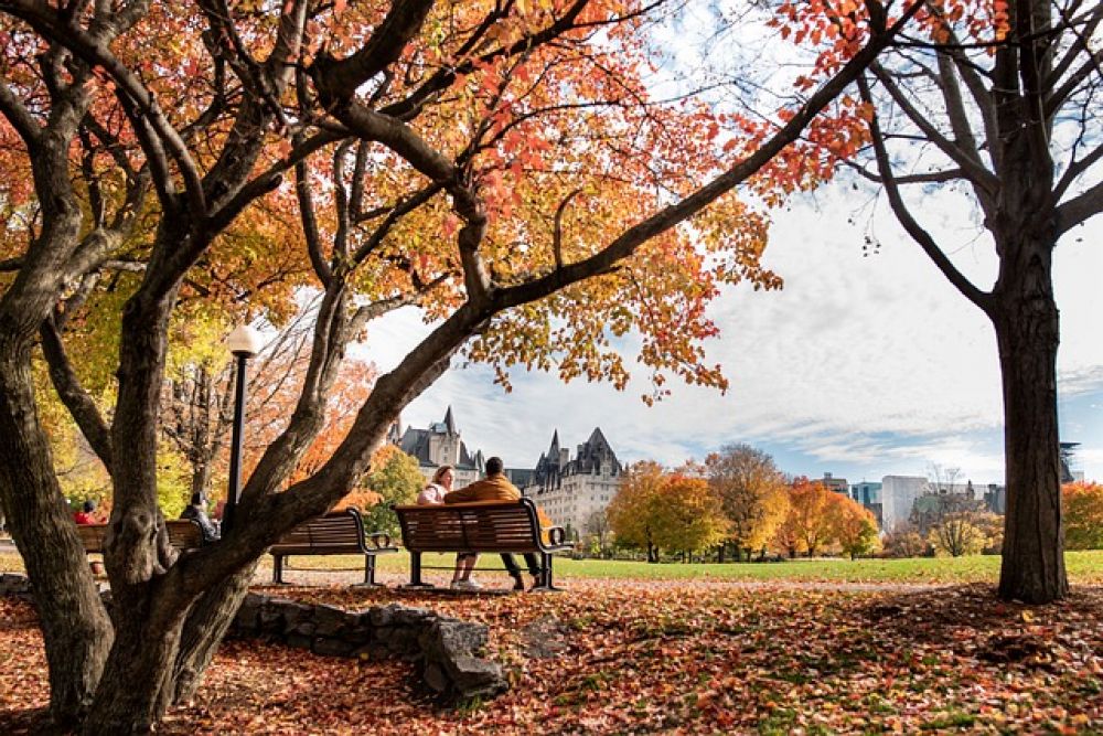 Canada - en una ciudad en el otono