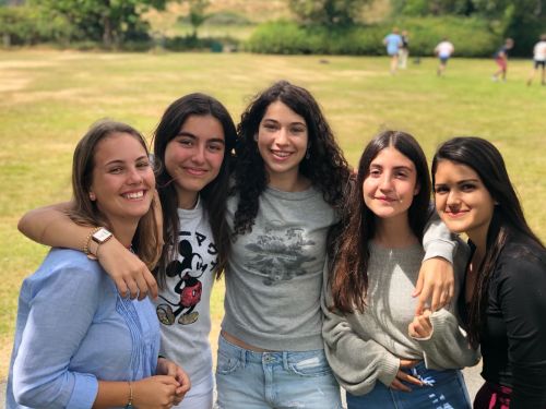 Cursos de idiomas para los más jóvenes: ¡Haz que les encanten los idiomas extranjeros!